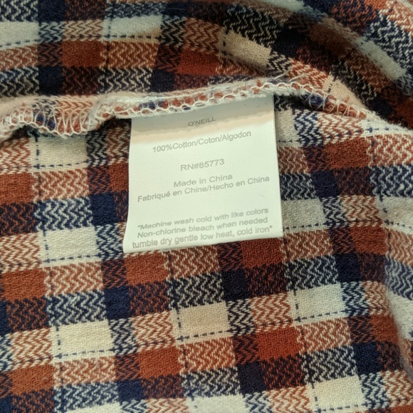O'Neill plaid flannel shirt - Picture 5 of 5